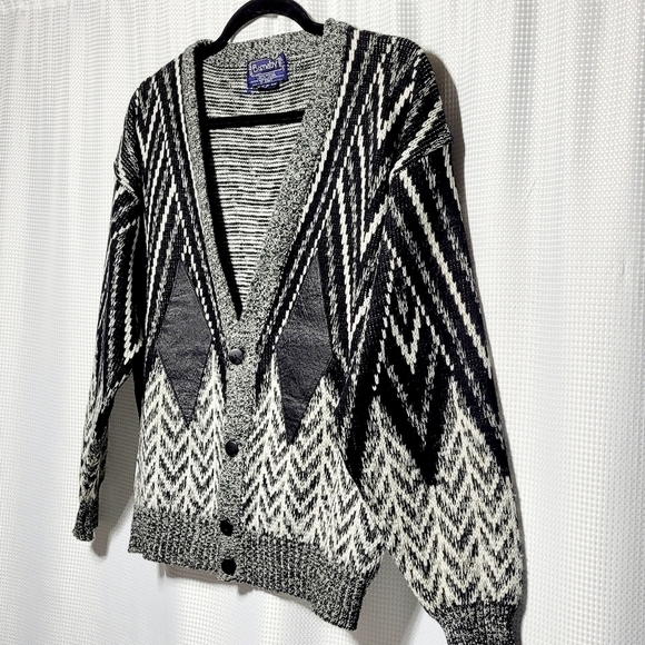 VTG Barnaby Men’s Grandpa Chevron Knit & Leather Diamond Accent Cardigan (XL) - Picture 3 of 11